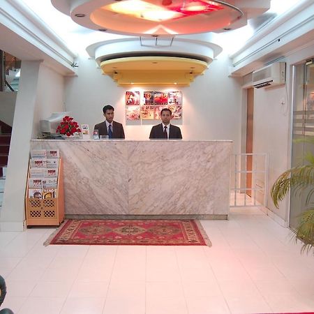 Hotel De Crystal Crown Dhaka Esterno foto